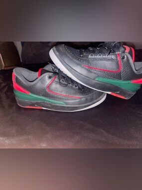 Air Jordan 2 Retro Low GS 'Christmas' Size 5Y